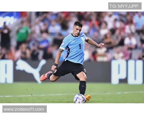 苏亚雷斯足球明星的辉煌历程与传奇瞬间回顾